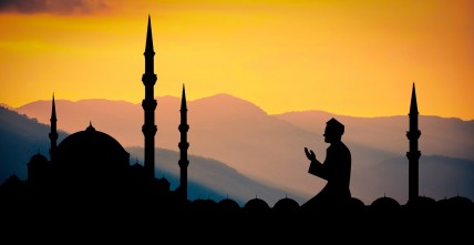 A man prays with artificial intelligence